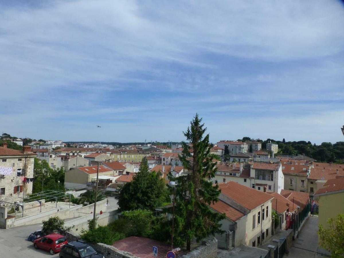 Botun Apartman Free Parking Пула Екстериор снимка